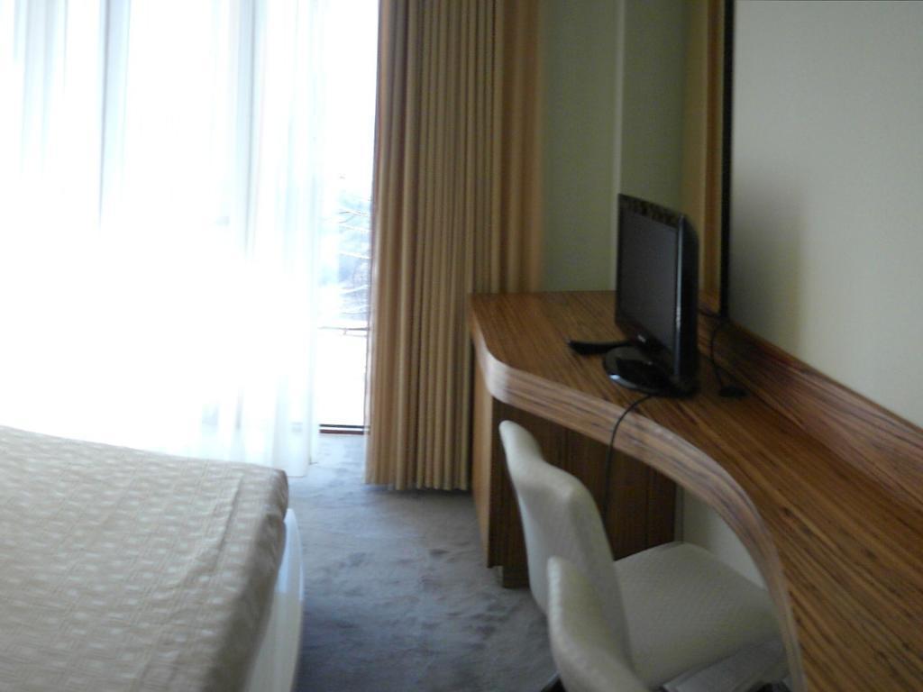Akhtamar Hotel Cjsc Arzakan Luaran gambar