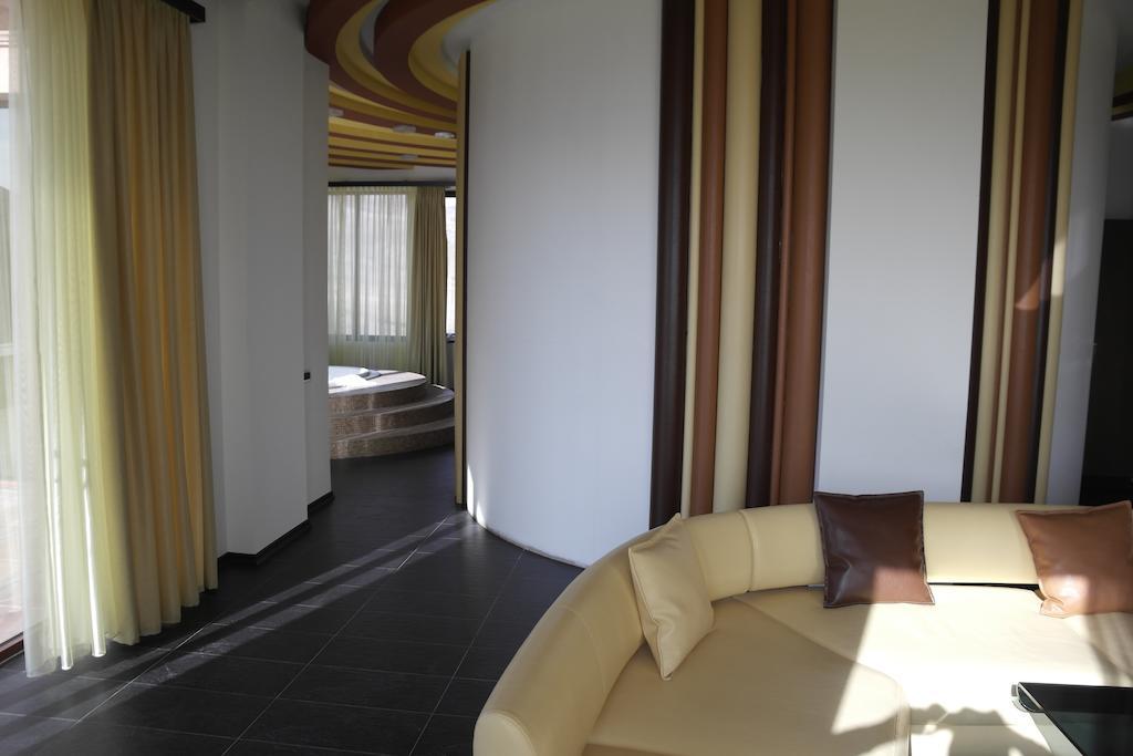 Akhtamar Hotel Cjsc Arzakan Bilik gambar