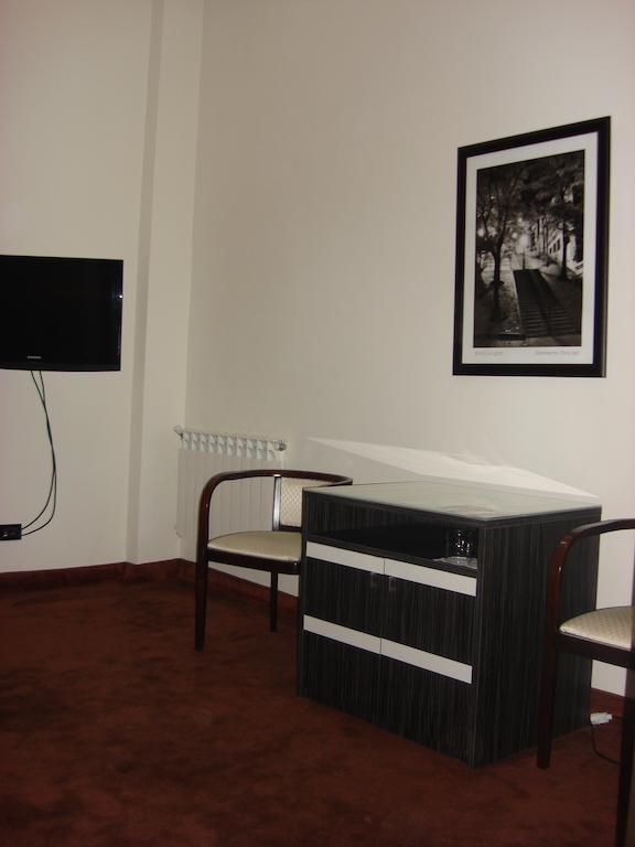Akhtamar Hotel Cjsc Arzakan Bilik gambar