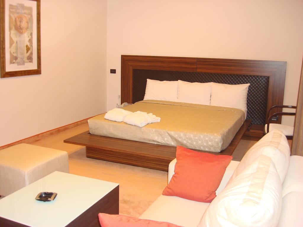 Akhtamar Hotel Cjsc Arzakan Bilik gambar